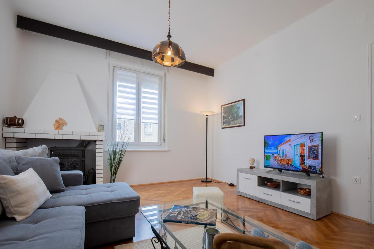 Amphitheater Apartment Pula Zewnętrze zdjęcie